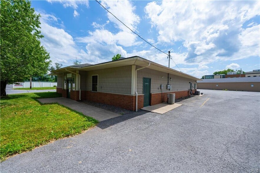 More Photos Of 1107 Floyd Ave, Rome Medical For Sale