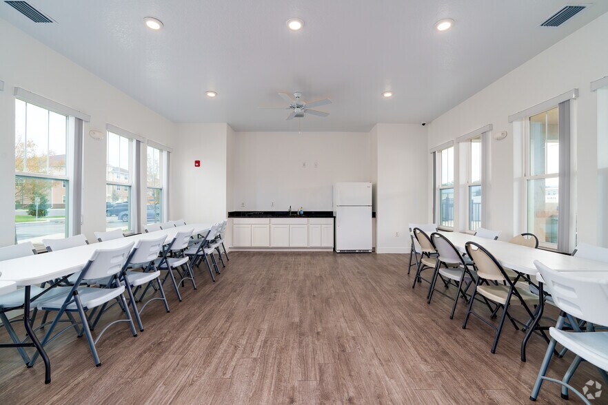 More Photos Of 2089 Heritage Key Blvd, Kissimmee Apartments For Sale