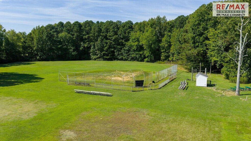 More Photos Of 1033 Big Bethel Rd, Hampton Religious Facility For Sale