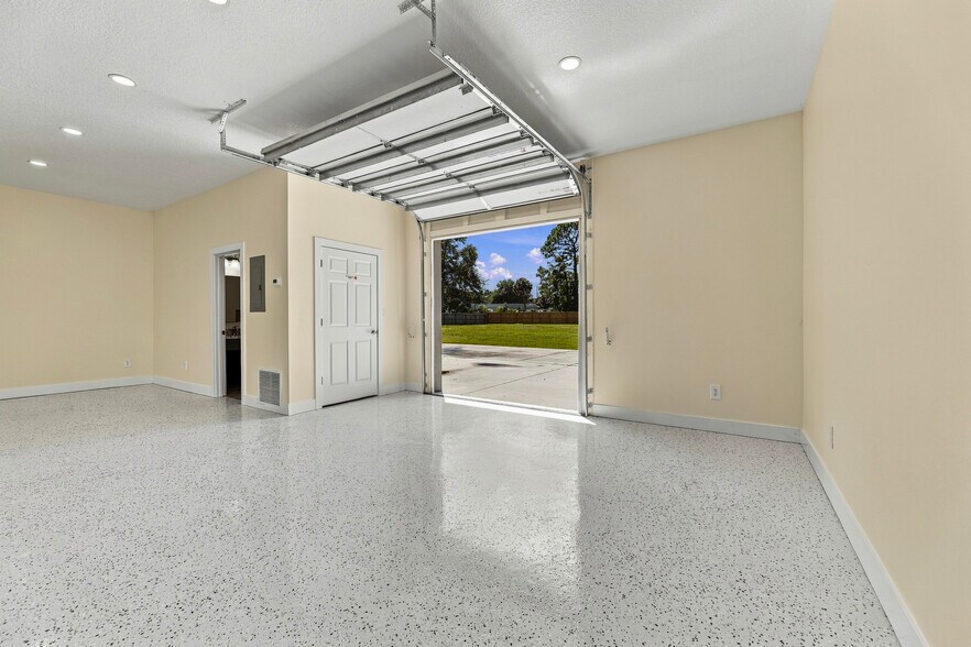 More Photos Of 1228 S Hopkins Ave, Titusville Office For Sale