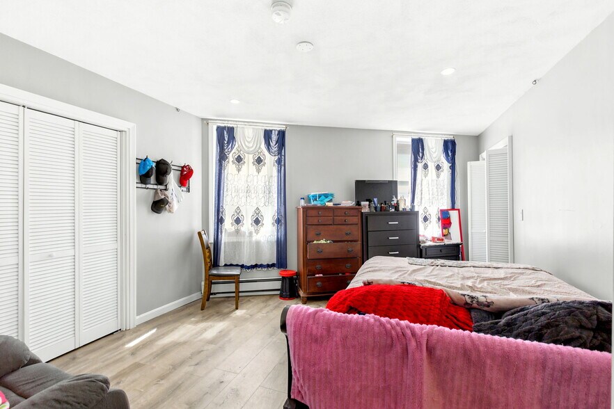 More Photos Of 142 Meridian St, Boston Multifamily For Sale