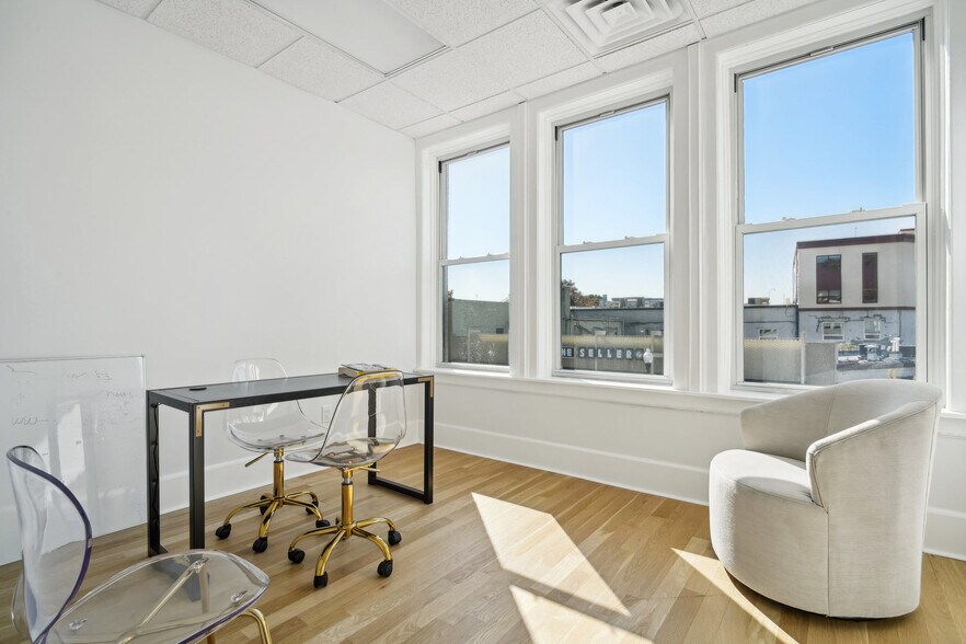 More Photos Of 2-4 Garber Sq, Ridgewood Restaurant For Sale