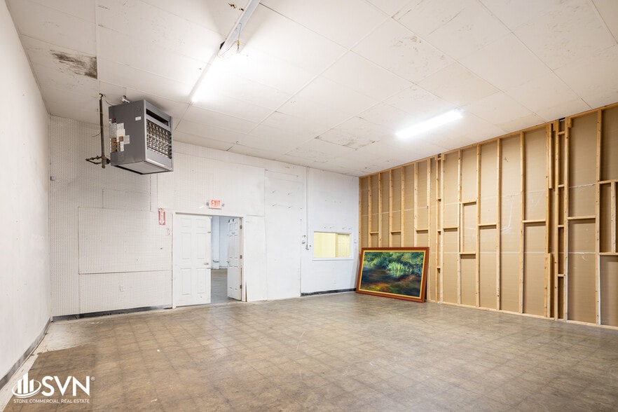 More Photos Of 1158 Industry Rd, Lexington Warehouse For Lease