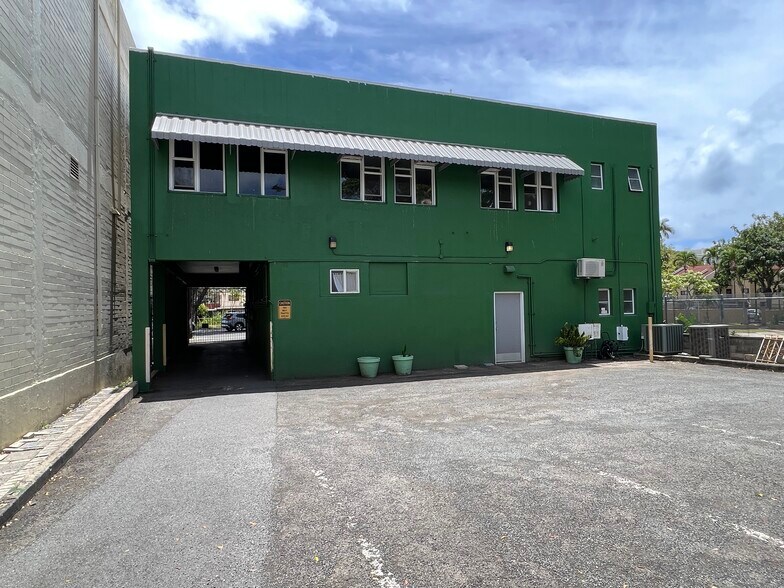 More Photos Of 1525 Kalakaua Ave, Honolulu Medical For Lease