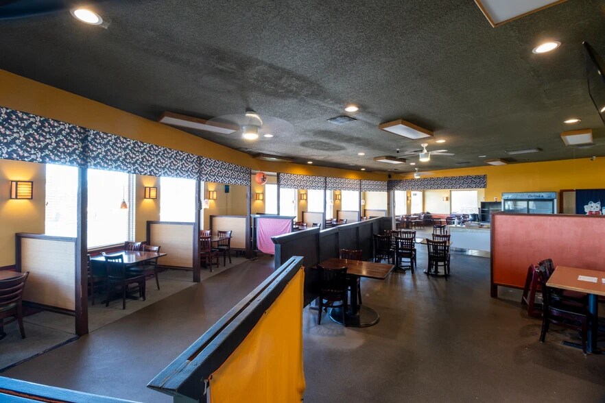 More Photos Of 54850 29 Palms Hwy, Yucca Valley Hotel For Lease
