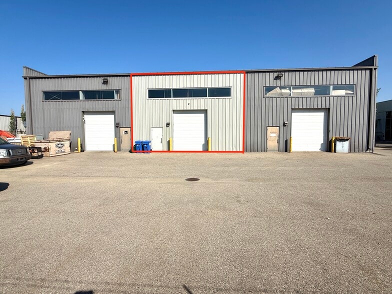More Photos Of 4351 104th Ave SE, Calgary Warehouse For Sale