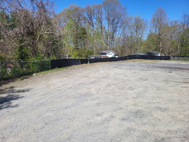 More Photos Of 160 Lynn Rd, Johnson City Manufacturing For Sale