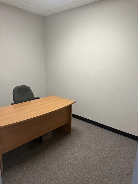 More Photos Of 1424 Veterans Dr, Conyers Flex For Lease