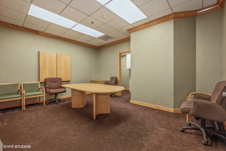 More Photos Of 2019 Dean St, St Charles Medical For Lease