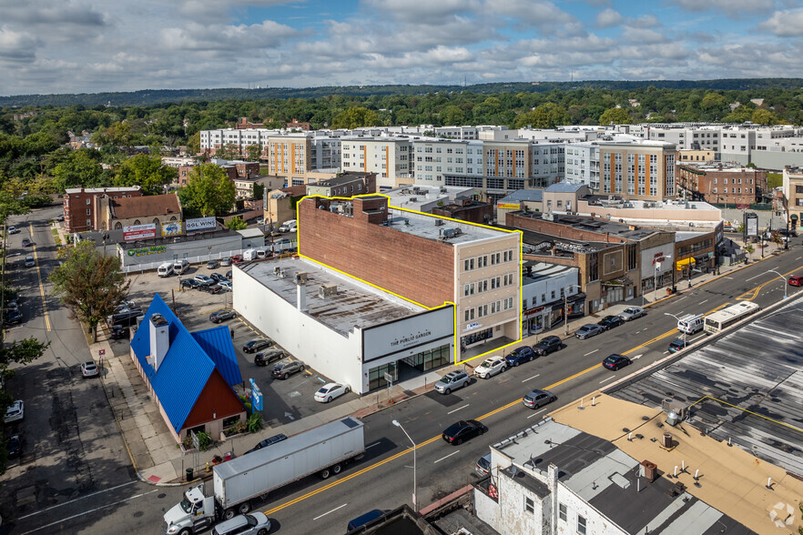 Primary Photo Of 554 Bloomfield Ave, Bloomfield Office For Sale