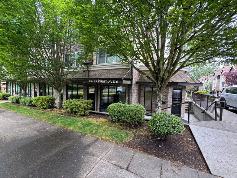 More Photos Of 19439 1st Ave S, Normandy Park Apartments For Lease