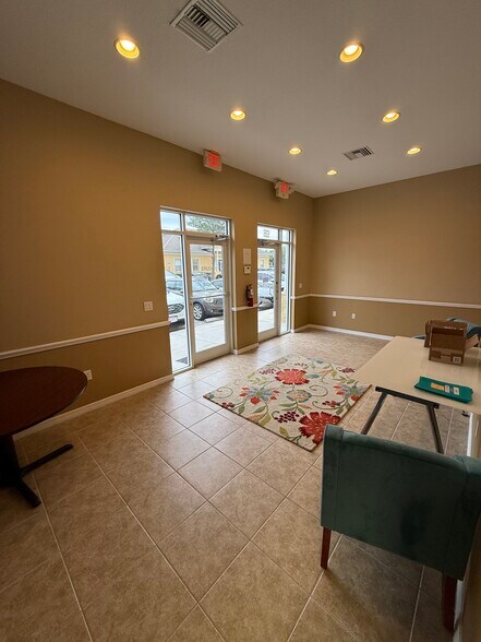 More Photos Of 5282-5286 Applegate Dr, Spring Hill Office For Sale
