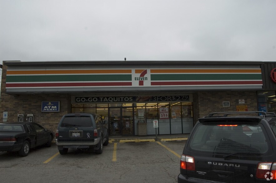 More Photos Of 5893-5915 S Archer Ave, Chicago Freestanding For Lease