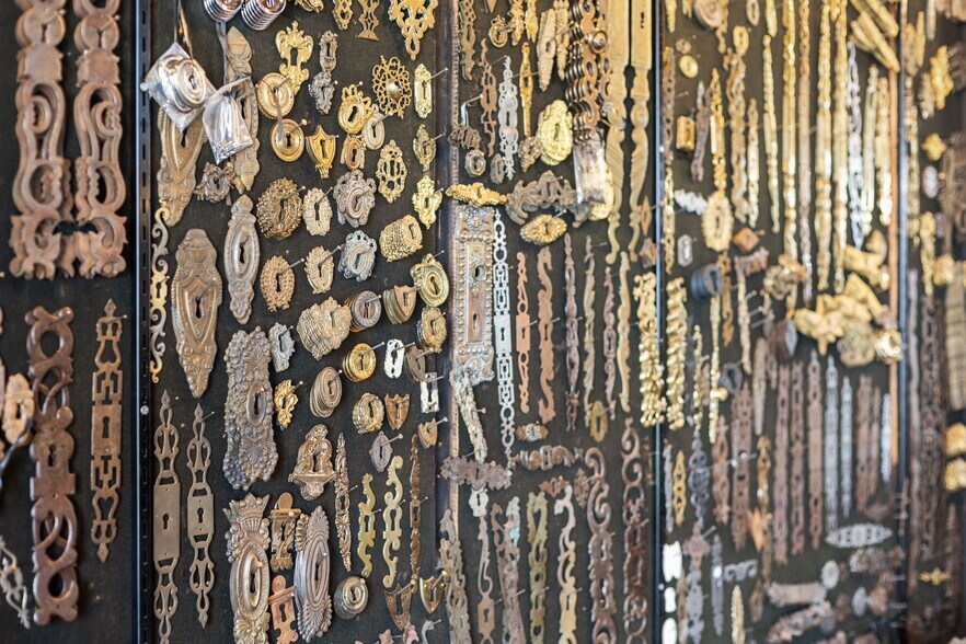 More Photos Of 1901 W Alabama St, Houston Freestanding For Sale