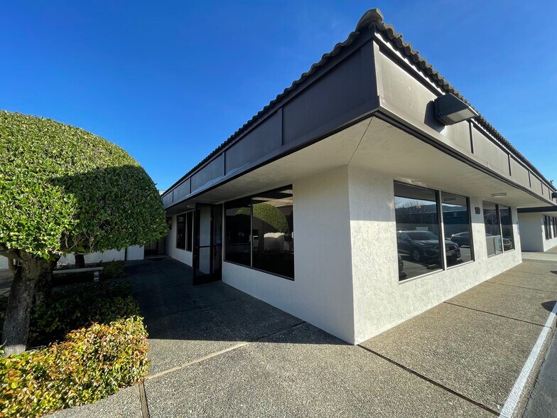 More Photos Of 117-121 Paul Dr, San Rafael Medical For Lease