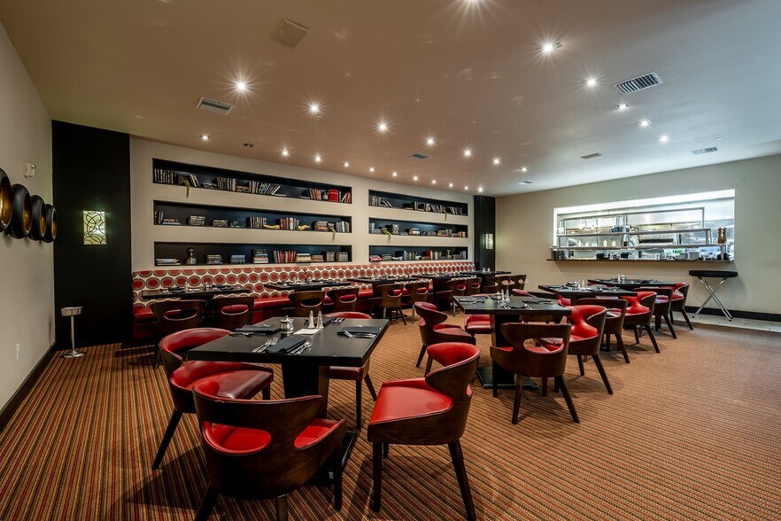 More Photos Of 3700 Judson Rd, Longview Restaurant For Sale