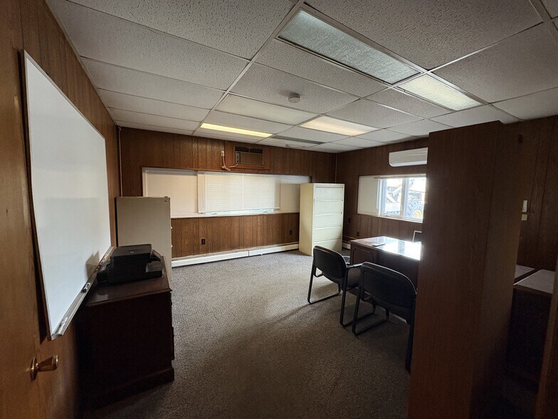 More Photos Of 950 E Melendy St, Ludington Distribution For Lease