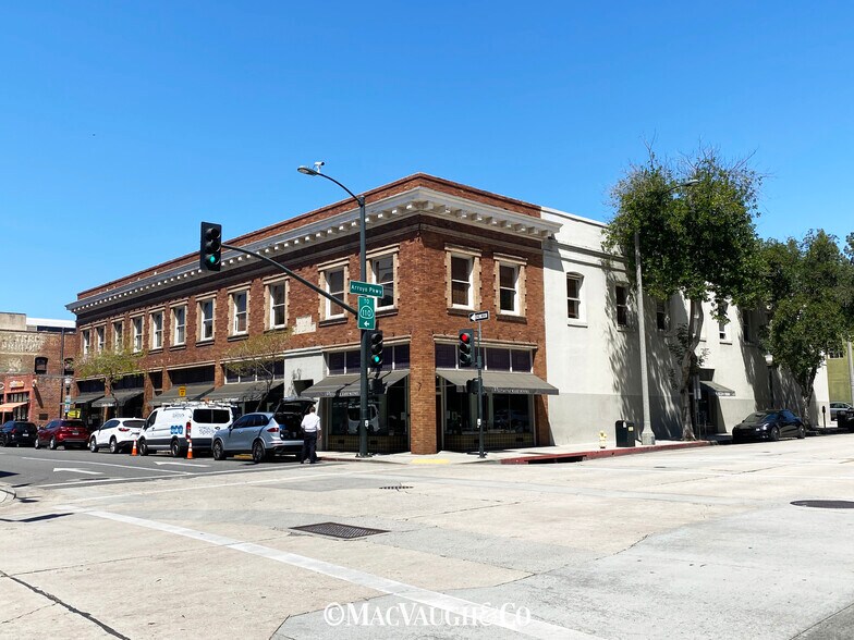 More Photos Of 119-121 E Union St, Pasadena Office For Lease