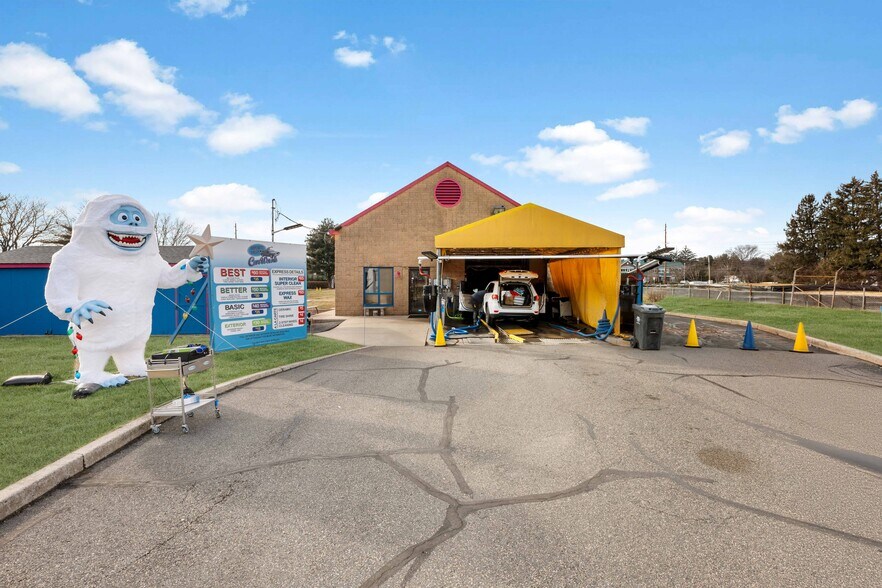 More Photos Of 81 Route 31 N, Pennington Freestanding For Sale