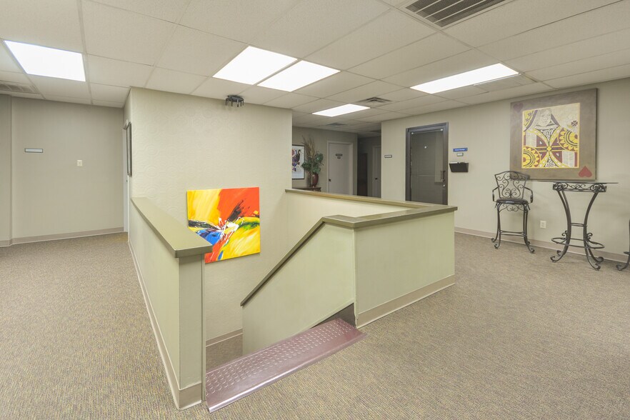 More Photos Of 4 Shackleford Plz, Little Rock Office For Sale