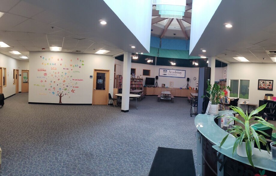 More Photos Of 14601 Interurban Ave S, Tukwila Office For Sale