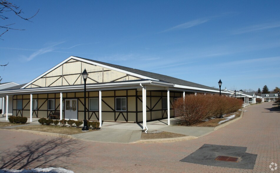 More Photos Of 100 Saratoga Village Blvd, Malta Unknown For Lease