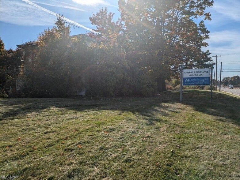 More Photos Of 5662 North Ridge Rd, Madison Storefront Retail Office For Sale