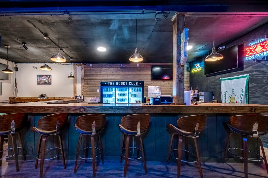 More Photos Of 422 Fryes Ln, Danville Sports And Entertainment For Sale