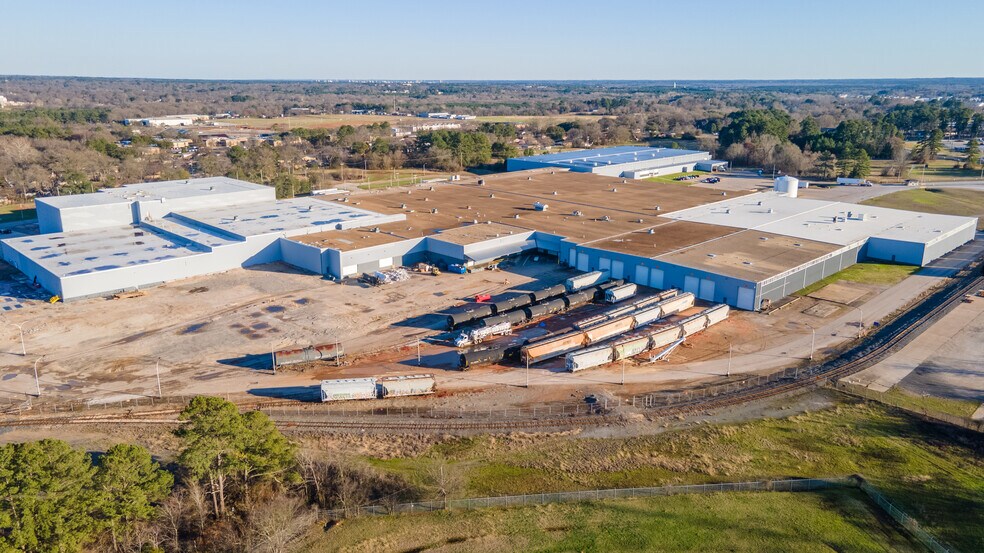 More Photos Of 4350 W Loop 281, Longview Distribution For Lease