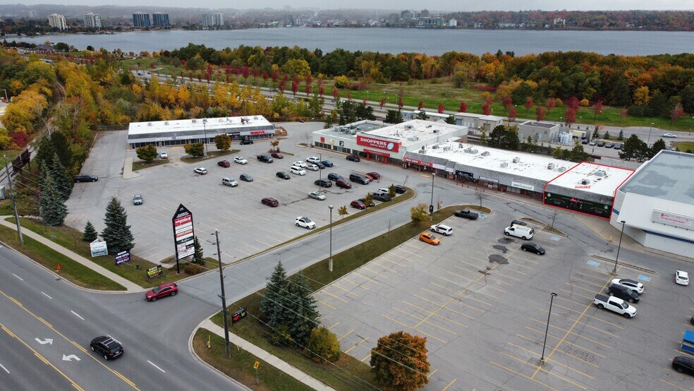 More Photos Of 279 Yonge St, Barrie Storefront For Lease