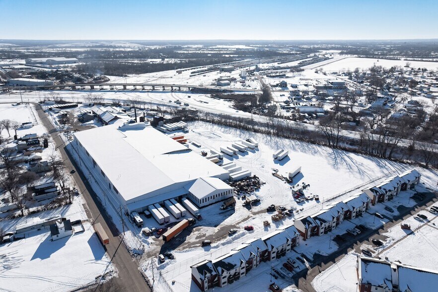 More Photos Of 1200 Bissell St, Venice Warehouse For Sale