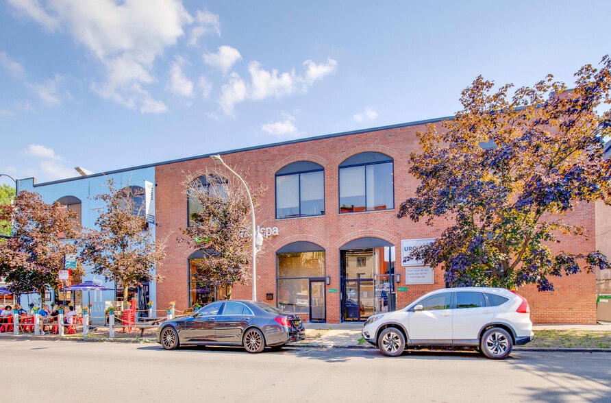 More Photos Of 2954-2958 N Sheffield Ave, Chicago Storefront For Lease