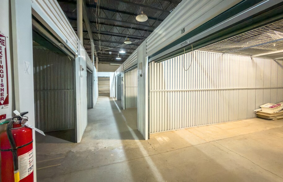 More Photos Of 6704 Williamson Rd, Hollins Storefront For Sale
