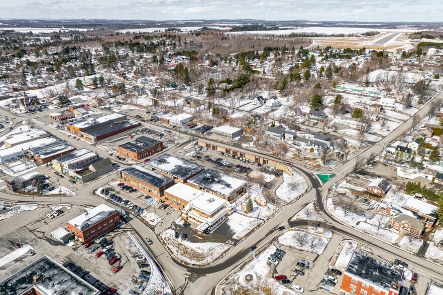 More Photos Of 14 Sweden St, Caribou Bank For Sale