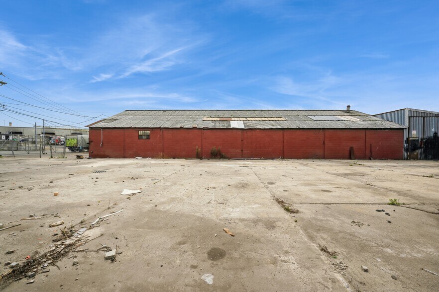 More Photos Of 3578 Maple Ct, Oceanside Warehouse For Lease