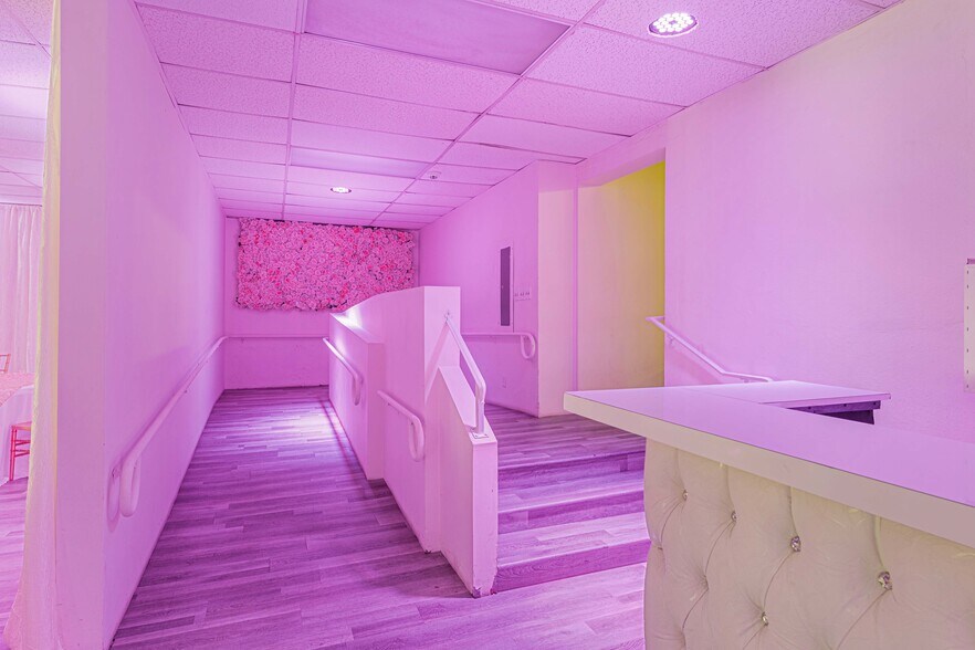 More Photos Of 6265 Van Nuys Blvd, Van Nuys Storefront For Sale