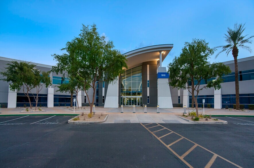 Primary Photo Of 1910 S Stapley Dr, Mesa Coworking Space