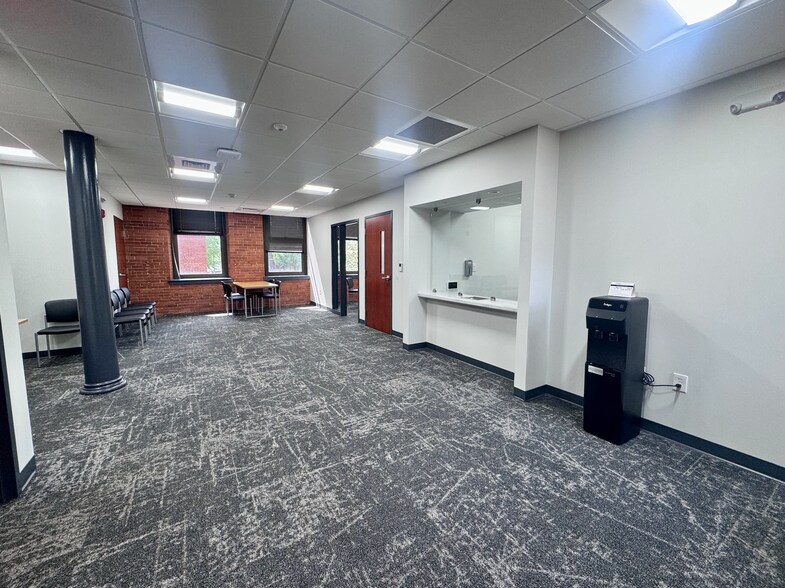 More Photos Of 1 Federal St, Springfield Flex For Lease