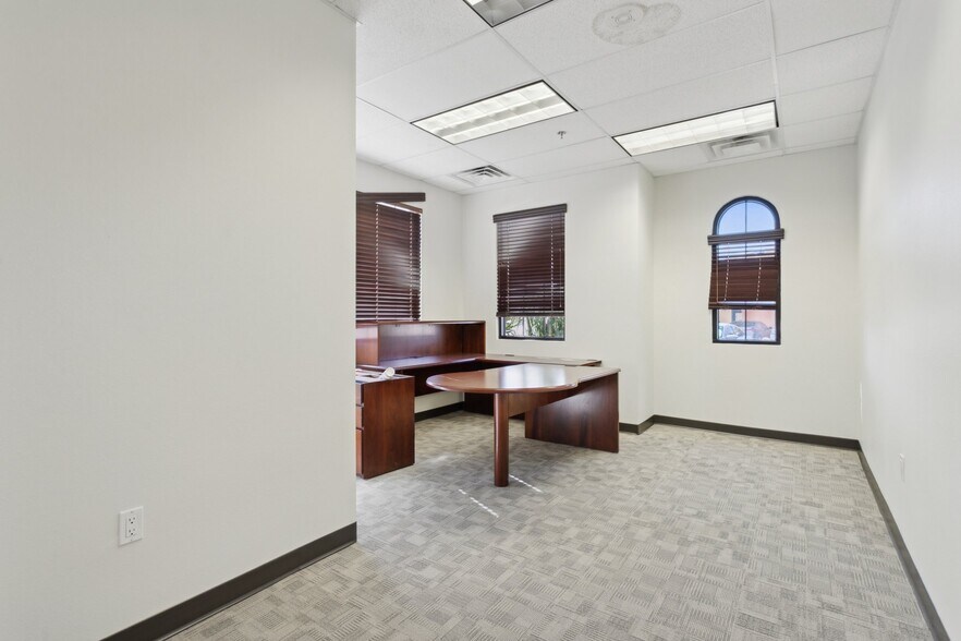 More Photos Of 3400 N Dysart Rd, Avondale Medical For Lease