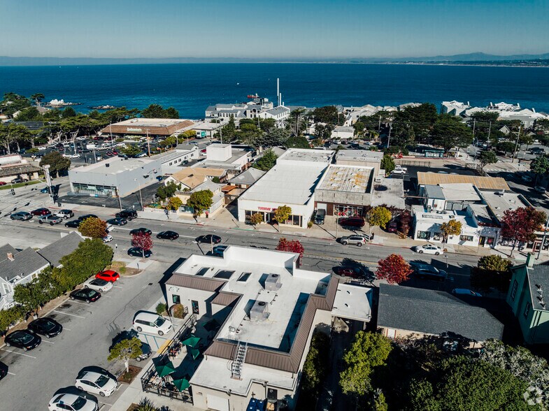More Photos Of 842 Lighthouse Ave, Monterey Freestanding For Lease