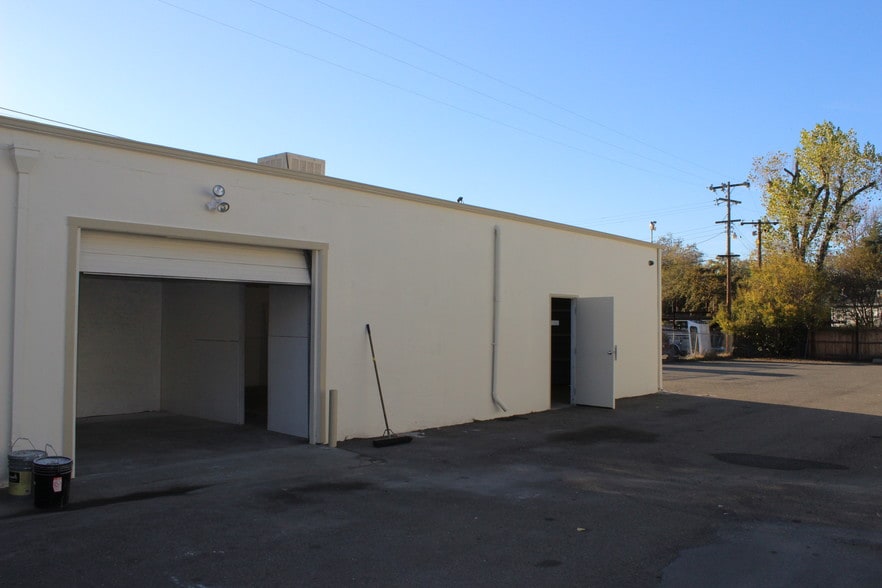 More Photos Of 4807 Auburn Blvd, Sacramento Freestanding For Sale