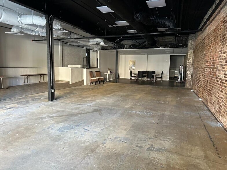 More Photos Of 510-512 Broad St, Rome Office For Sale