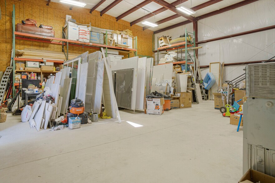 More Photos Of 18230 Bracken Dr, San Antonio Industrial For Sale