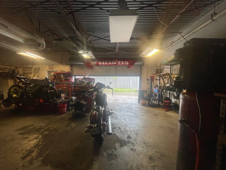 More Photos Of 1800-1812 SW 7th Ave, Pompano Beach Warehouse For Sale