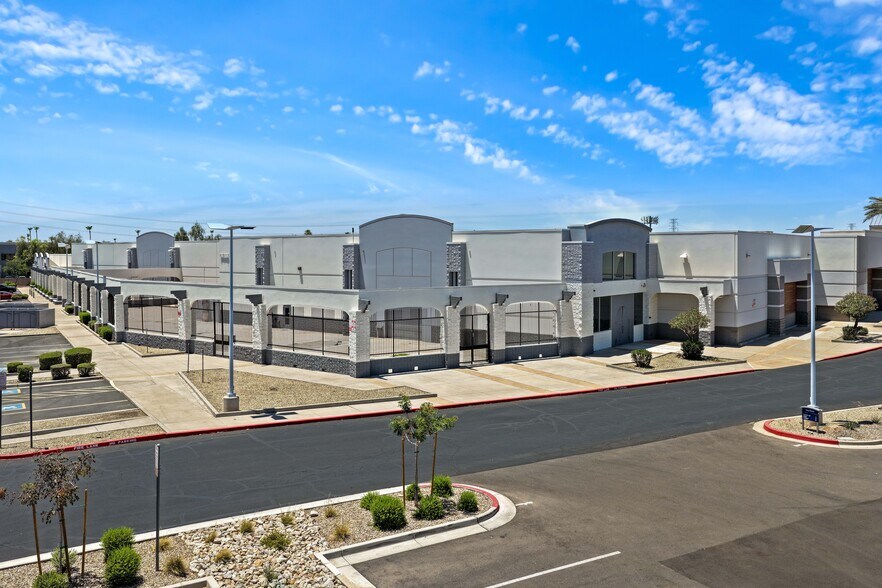 More Photos Of 1958 S Greenfield Rd, Mesa Restaurant For Lease
