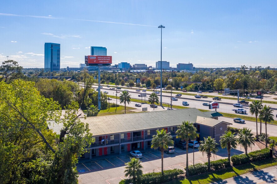 More Photos Of 19565 Interstate 45 S, Shenandoah Hotel For Sale