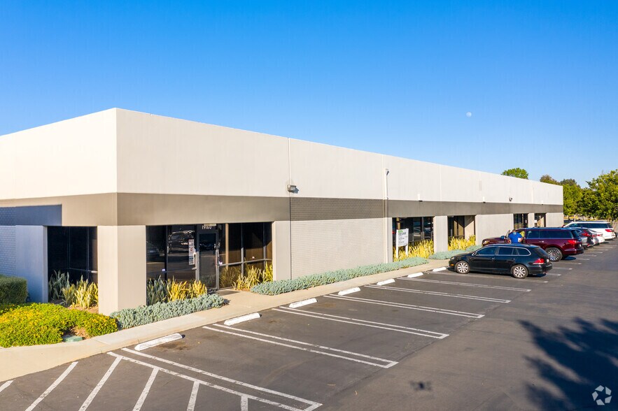 More Photos Of 19160-19168 Van Ness Ave, Torrance Research And Development For Lease