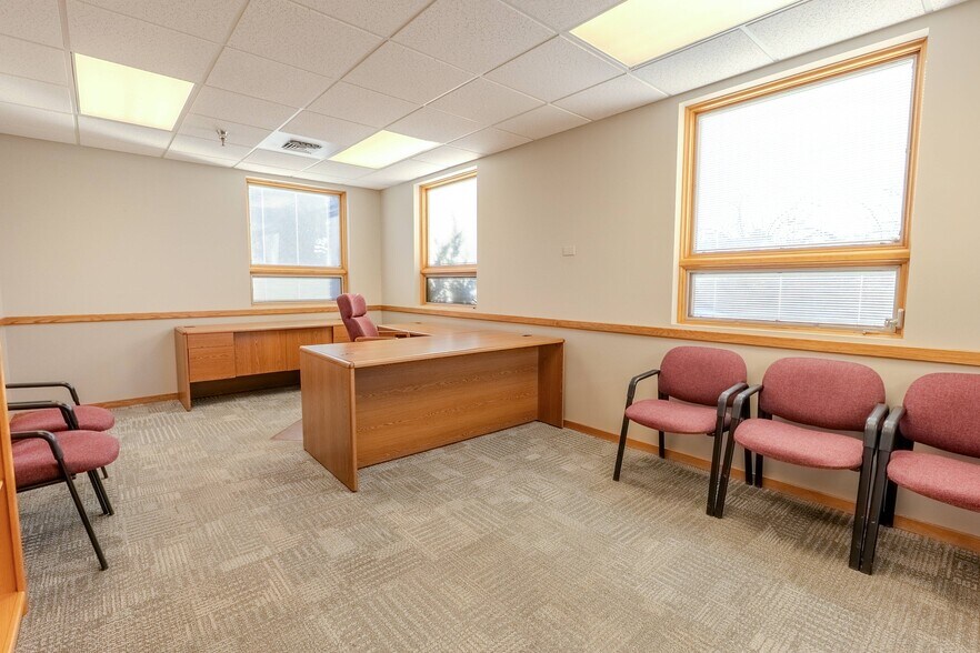 More Photos Of 2334 Lewis Ave, Billings Office For Sale