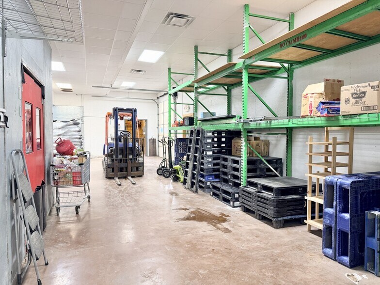 More Photos Of 302 S Broadway St, Jamesport General Retail For Sale