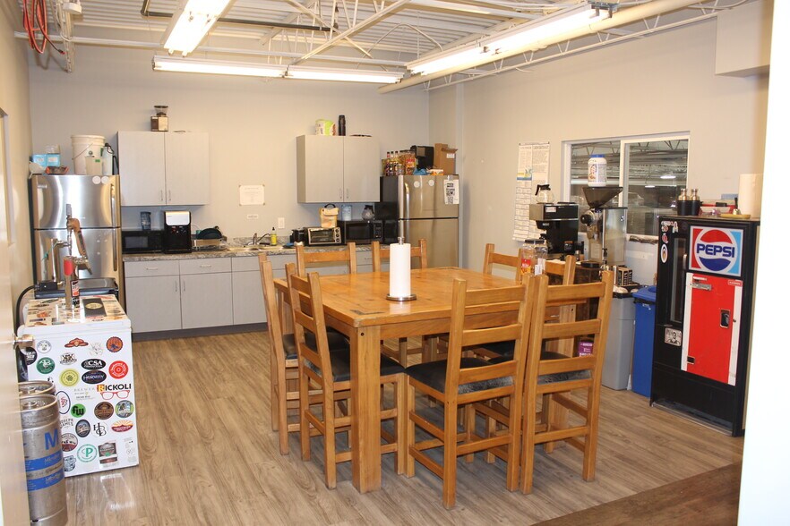 More Photos Of 4751-4755 E 46th Ave, Denver Warehouse For Sale